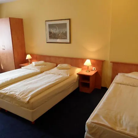 Friends Hotel