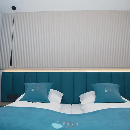 Friends Hotel 3*