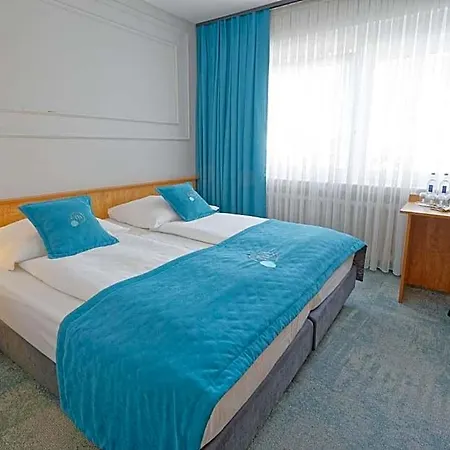 Hotel Friends 3*